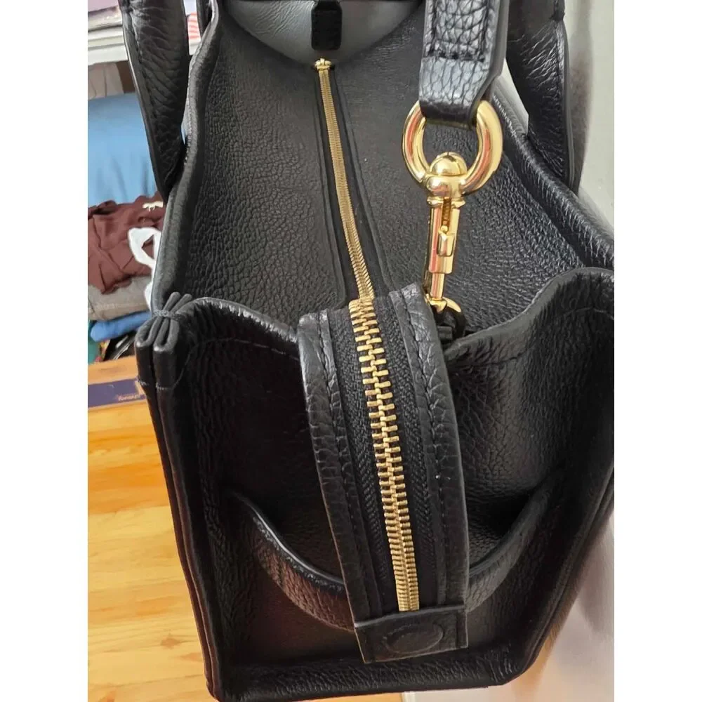 Marc Jacobs The Tote Bag – Medium Full Grain Leather